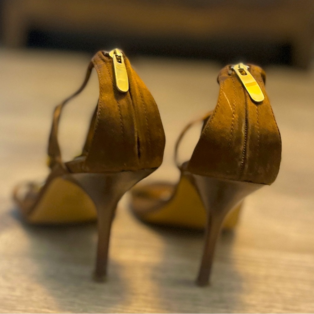 Gorgeous Valerie Steven’s heels with zippers size 7